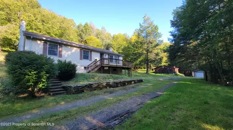 1189 Hunsinger Rd, Hallstead, PA 18822