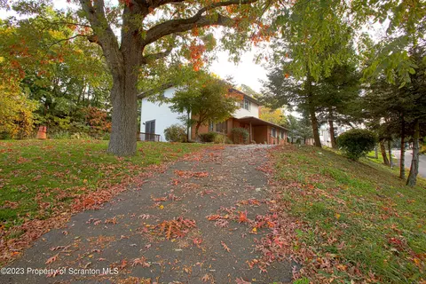 903 Meade St, Dunmore, PA 18512