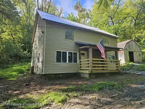 207 Bridge Rd, Mehoopany, PA 18629