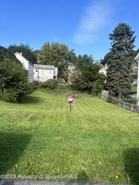 430-432 S S 9th Ave, Scranton, PA 18504