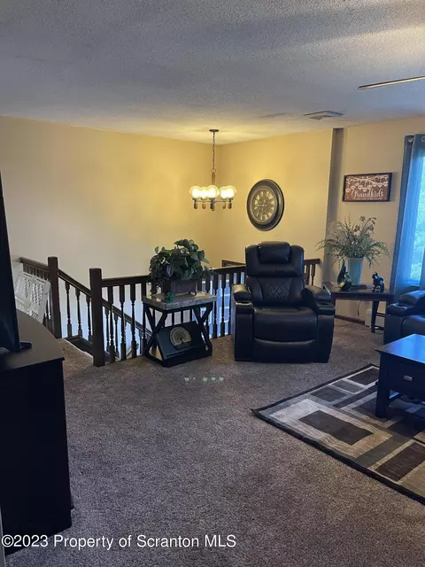 5 Sharon Dr, Moosic, PA 18507 photo 10