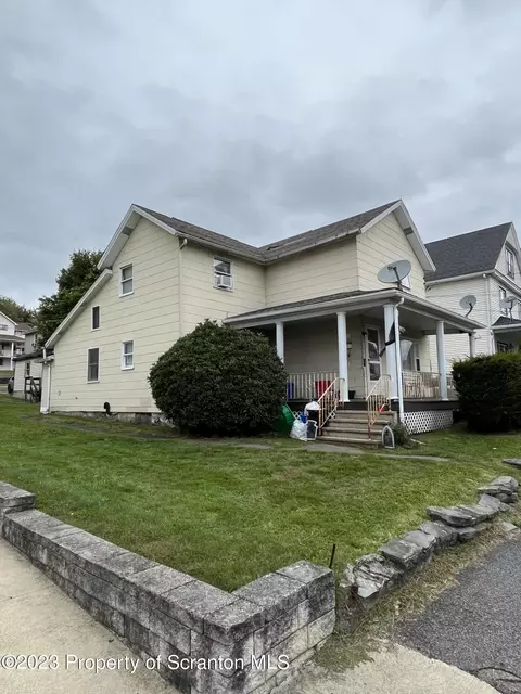 847 Albert St, Dickson City, PA 18519
