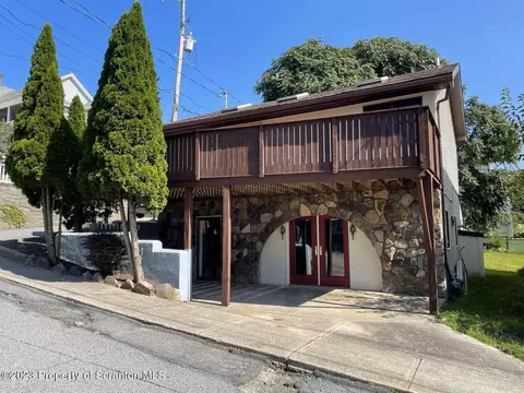 1308 Wood St, Scranton, PA 18508