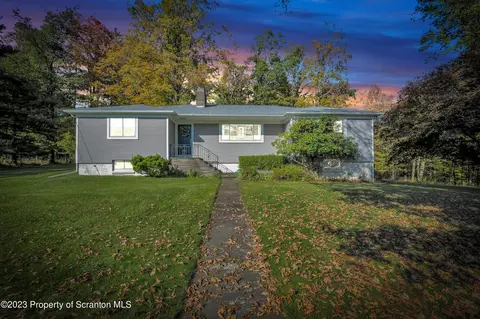 115 Hilltop Rd, Waverly, PA 18471