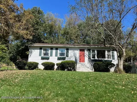8 Ironwood St, Tunkhannock, PA 18657