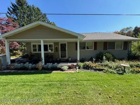 434 Chapman Lake Rd, Scott Twp, PA 18433