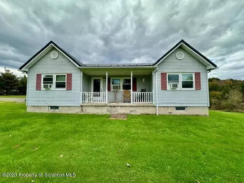 11 State Route 2012, Clifford Township, PA 18407