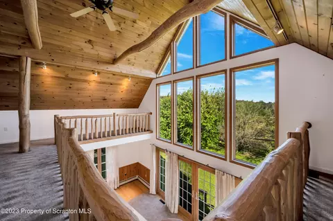 157 Brown Dr, Factoryville, PA 18419