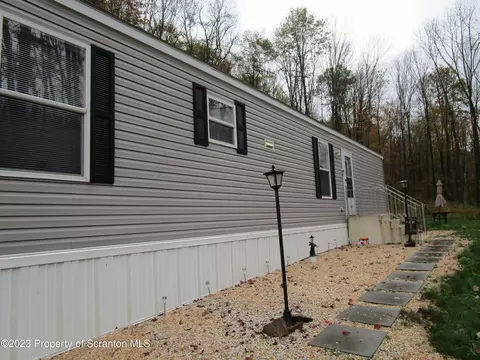 853 Silver Crk, Montrose, PA 18801