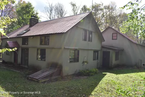 195 Conroy Rd, Montrose, PA 18801
