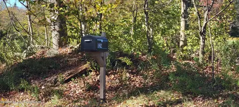 Jubilee Road, Gouldsboro, PA 18424