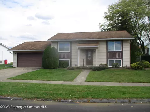102 Barbara Ln, Taylor, PA 18517