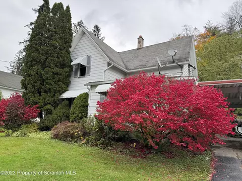 402 N Turnpike Rd, Dalton, PA 18414