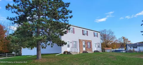 16 Chestnut St, Tunkhannock, PA 18657