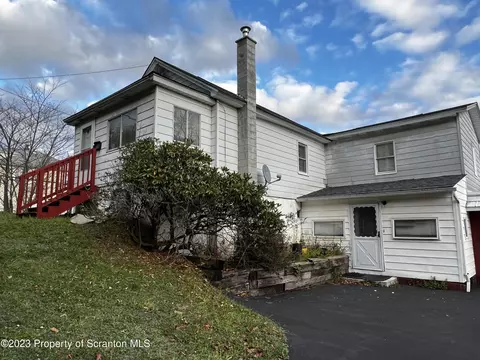 160 Jefferson St, Carbondale, PA 18407