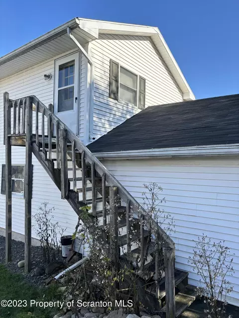 323 Mooney St, Olyphant, PA 18447 photo 18