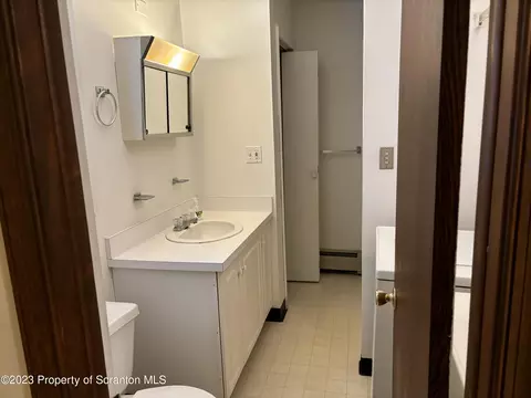 323 Mooney St, Olyphant, PA 18447 photo 8
