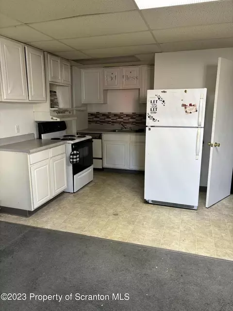 323 Mooney St, Olyphant, PA 18447 photo 11