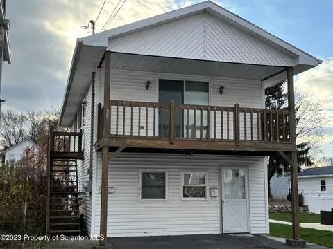 323 Mooney St, Olyphant, PA 18447 photo 2