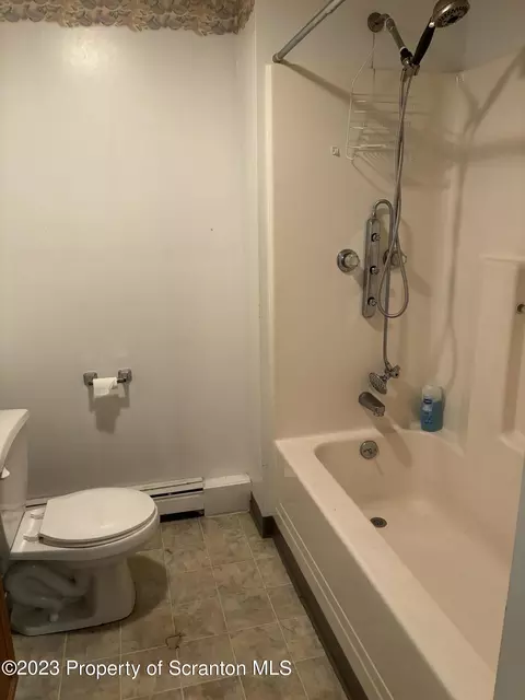 323 Mooney St, Olyphant, PA 18447 photo 10