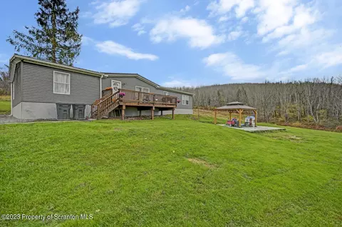 5035 Tingley Lake Rd, New Milford, PA 18834