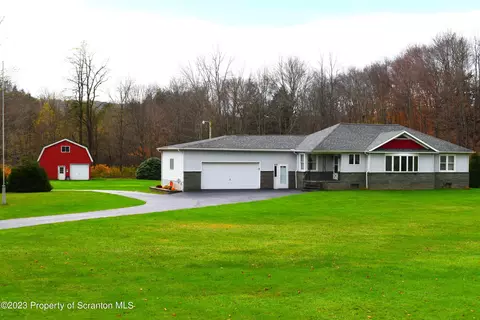 104 State Route 106, Greenfield Township, PA 18407