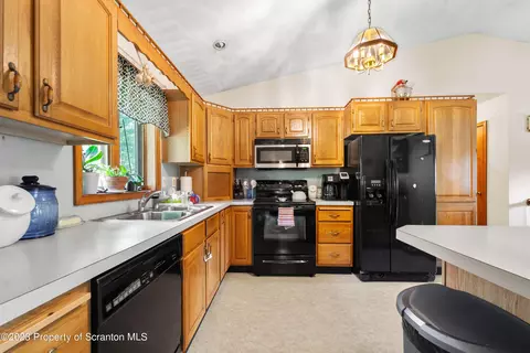 283 Smith Dr, Hallstead, PA 18822 photo 8