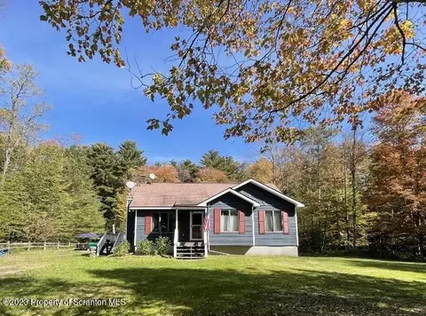 34 Bentler Rd, Clifton Twp, PA 18424