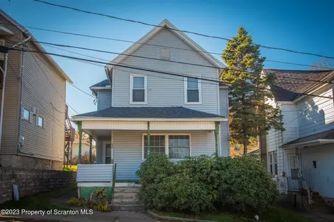 142 E Grove St, Taylor, PA 18517
