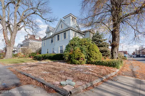 302 Oak St, Scranton, PA 18508