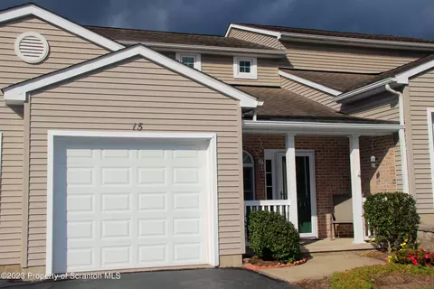 15 Waterford Rd, Clarks Summit, PA 18411