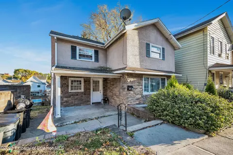 212 N Bromley Ave, Scranton, PA 18504