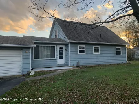 6 Dogwood Dr, Tunkhannock, PA 18657
