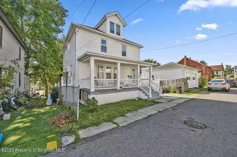 1920 Smith Pl, Scranton, PA 18509 photo 4
