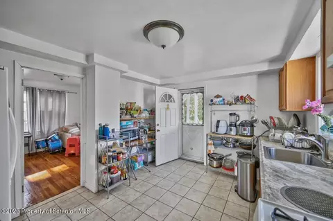 1920 Smith Pl, Scranton, PA 18509 photo 10