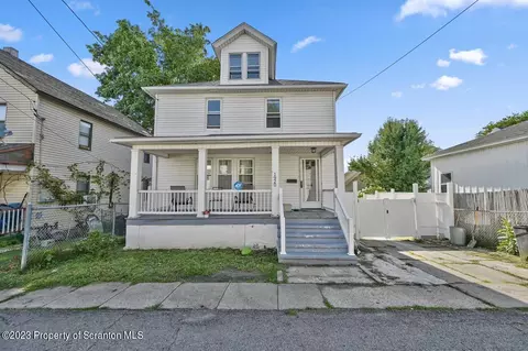 1920 Smith Pl, Scranton, PA 18509