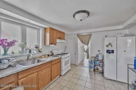 1920 Smith Pl, Scranton, PA 18509 photo 8