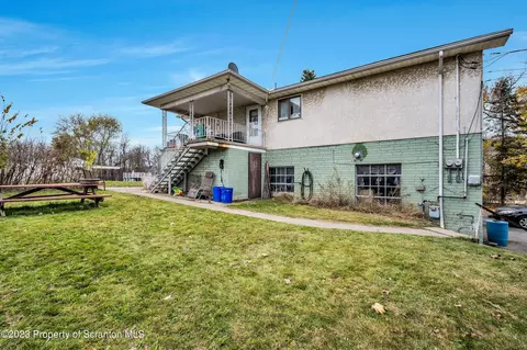 2143 Dorothy St, Scranton, PA 18504