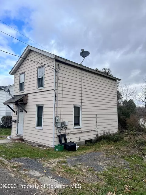 609 Mcalpine St, Avoca, PA 18641