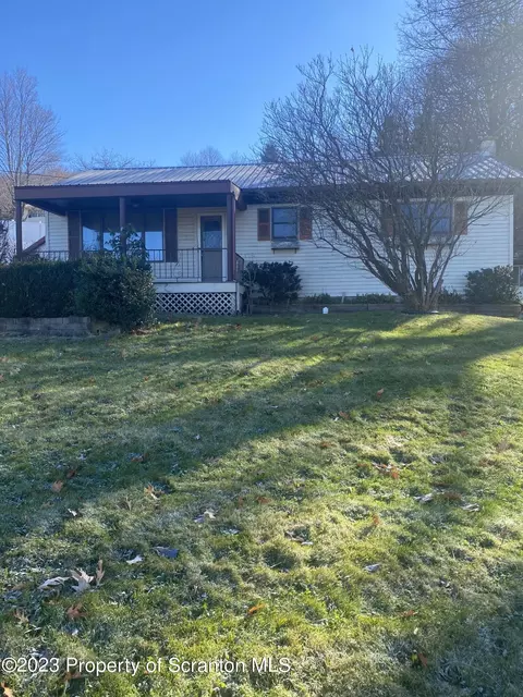 170 Green Grove Rd, Scott Twp, PA 18447