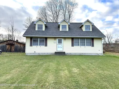 2210 Port Royal Rd, Clarks Summit, PA 18411