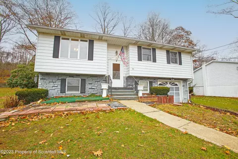 110 Lee Ln, Harding, PA 18643