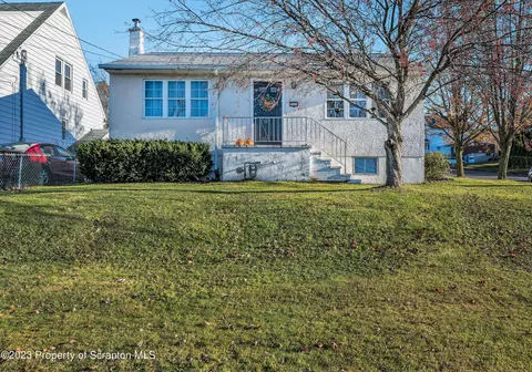 2417 Prospect Ave, Scranton, PA 18505