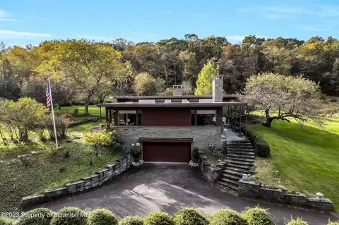 219 N Gravel Pond Rd, Clarks Summit, PA 18411