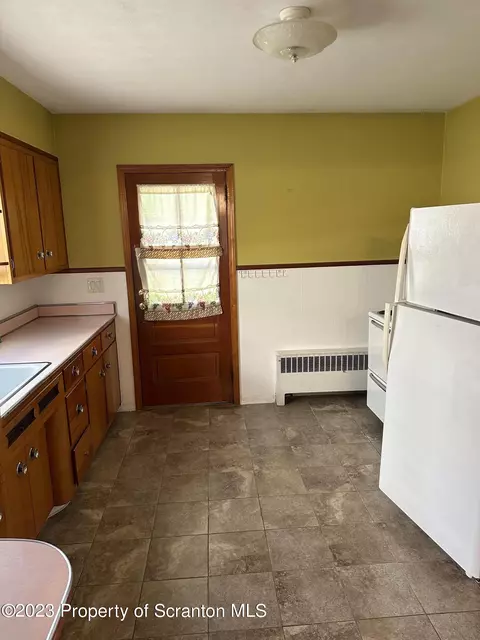 118 Taroli St, Old Forge, PA 18518 photo 7
