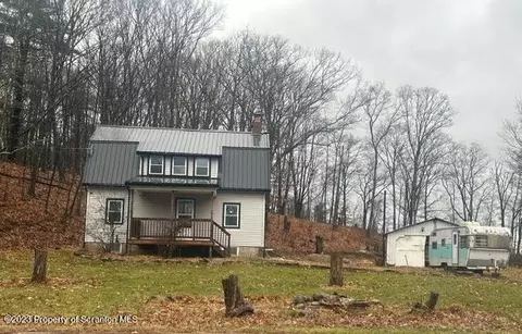 465 Lehman Outlet Rd, Dallas, PA 18612