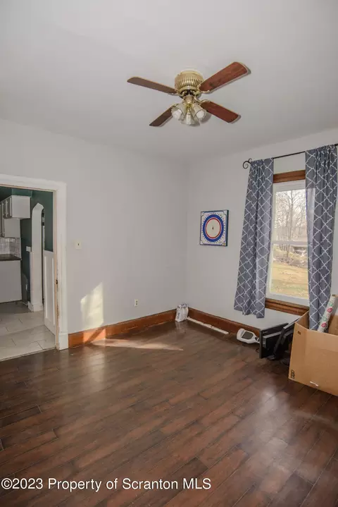 320 N Everett Ave, Scranton, PA 18504 photo 12