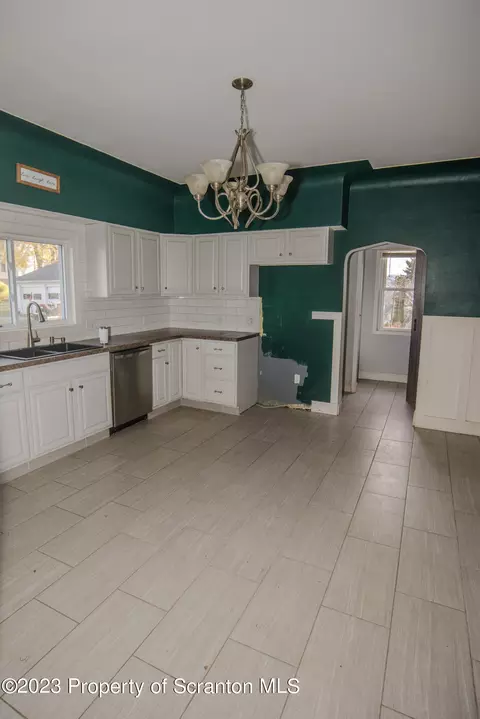 320 N Everett Ave, Scranton, PA 18504 photo 14