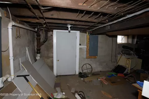 320 N Everett Ave, Scranton, PA 18504 photo 27