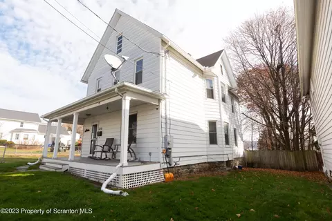 320 N Everett Ave, Scranton, PA 18504 photo 3